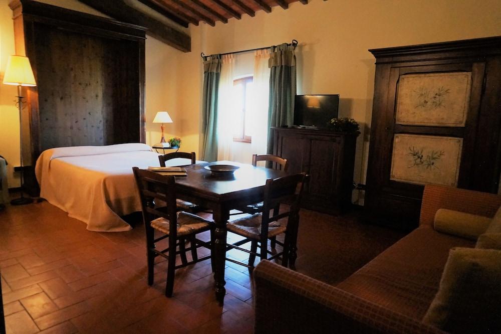 Agriturismo Antico Borgo Poggitazzi 테라누오바 브라씨올리니 외부 사진