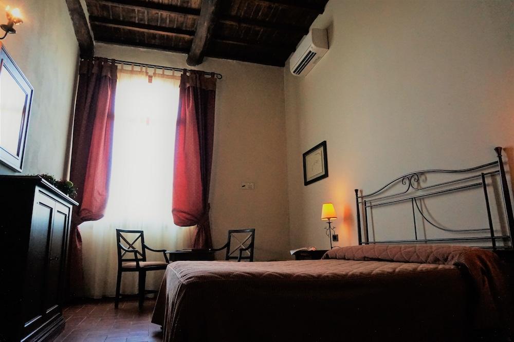 Agriturismo Antico Borgo Poggitazzi 테라누오바 브라씨올리니 외부 사진