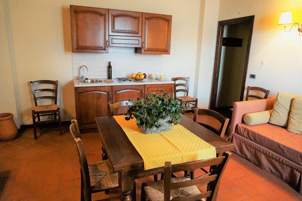 Agriturismo Antico Borgo Poggitazzi 테라누오바 브라씨올리니 외부 사진
