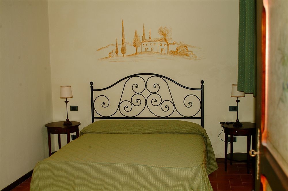 Agriturismo Antico Borgo Poggitazzi 테라누오바 브라씨올리니 외부 사진